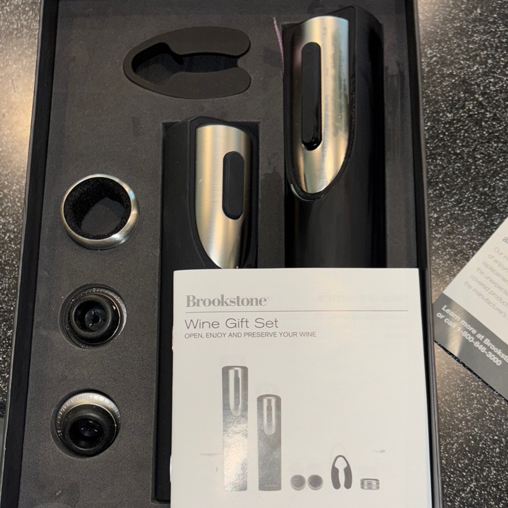Brookstone Black and Silver Wine Accessory Set